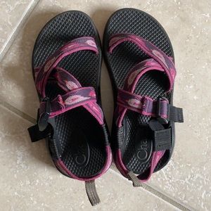 Chaco girls Z/1 sandals size 1